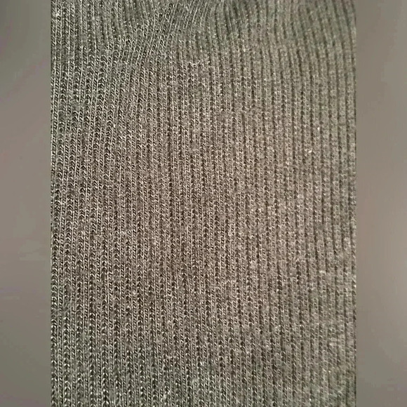 Forever 21 Long Sleeve VNeck ribbed crop Top size medium - Picture 6 of 6